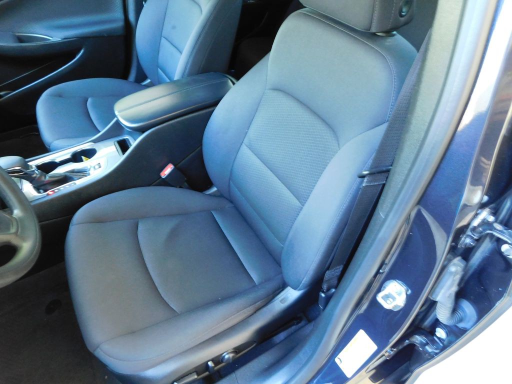 2023 Chevrolet Malibu Image 9