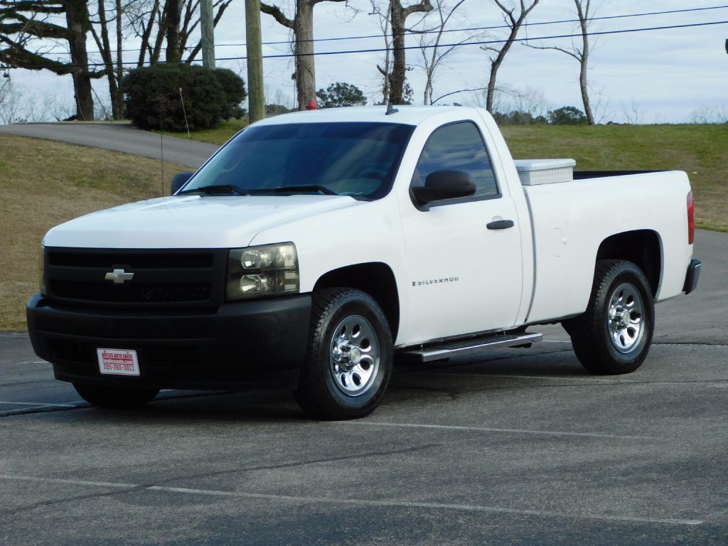 2008 Chevrolet Silverado 1500 Image 2