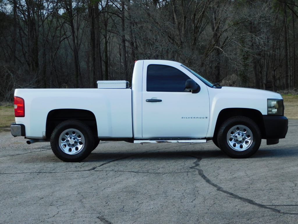 2008 Chevrolet Silverado 1500 Image 3