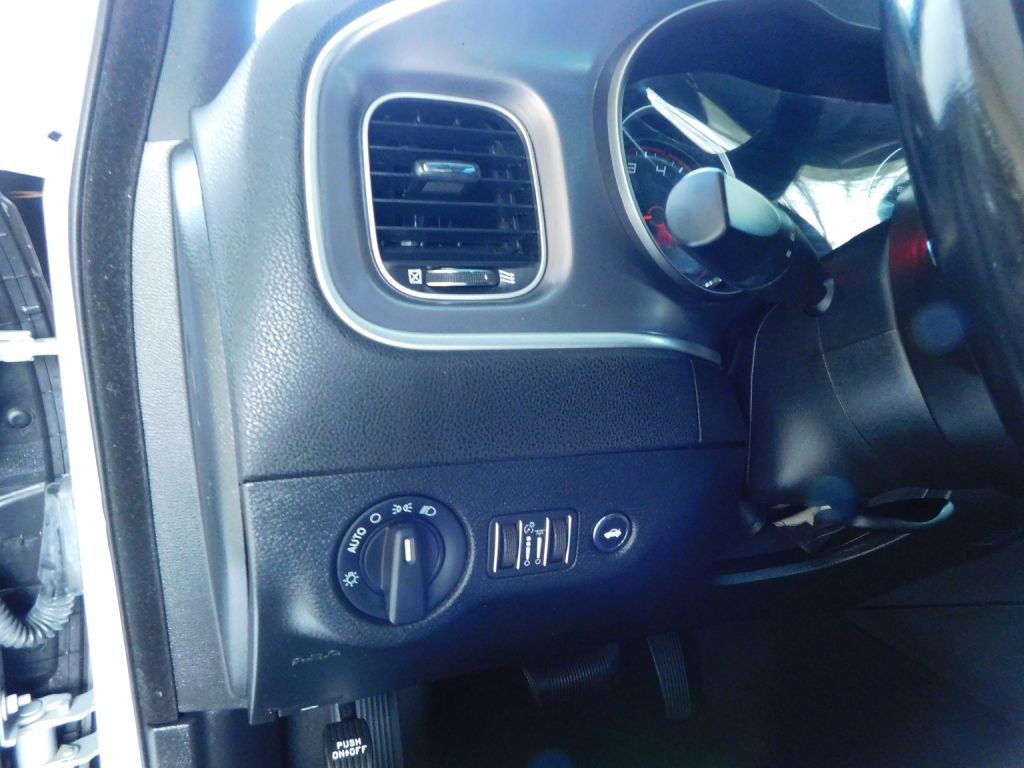 2021 Dodge Charger Image 13