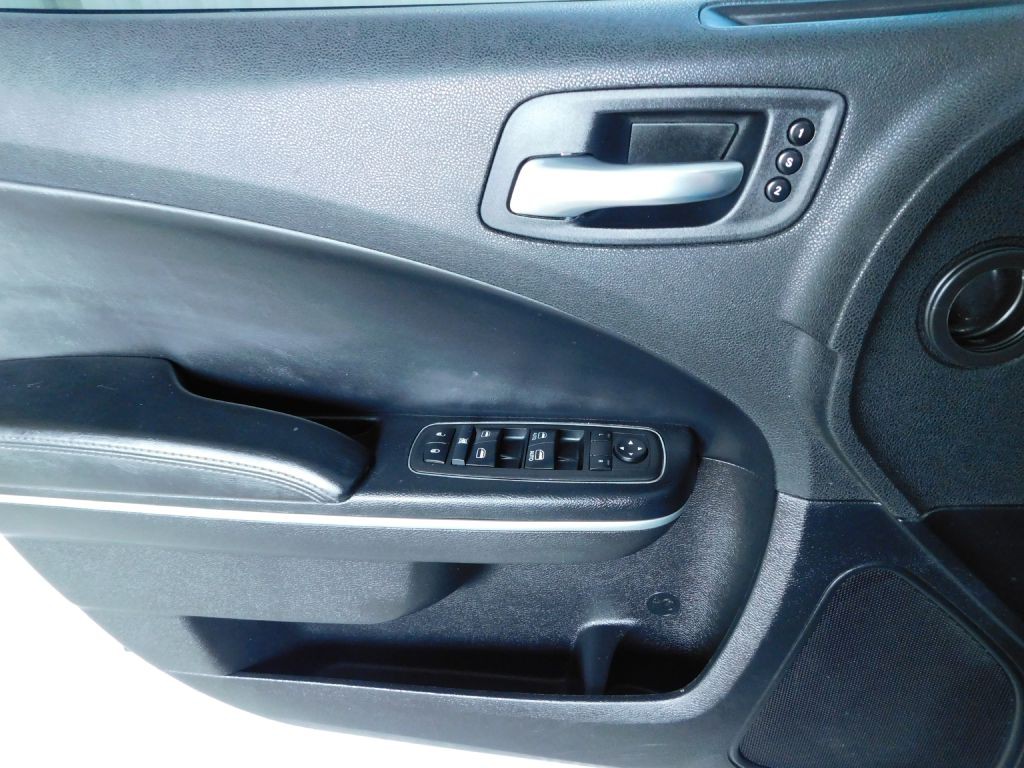 2021 Dodge Charger Image 19