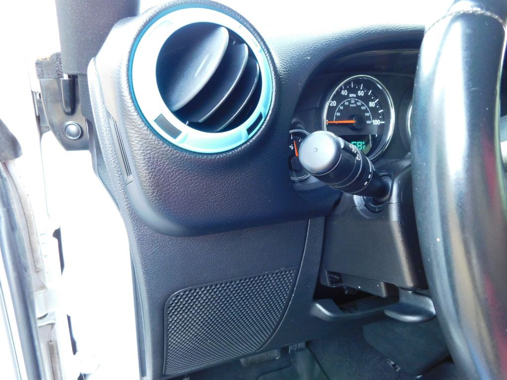 2015 Jeep Wrangler Unlimited Image 11