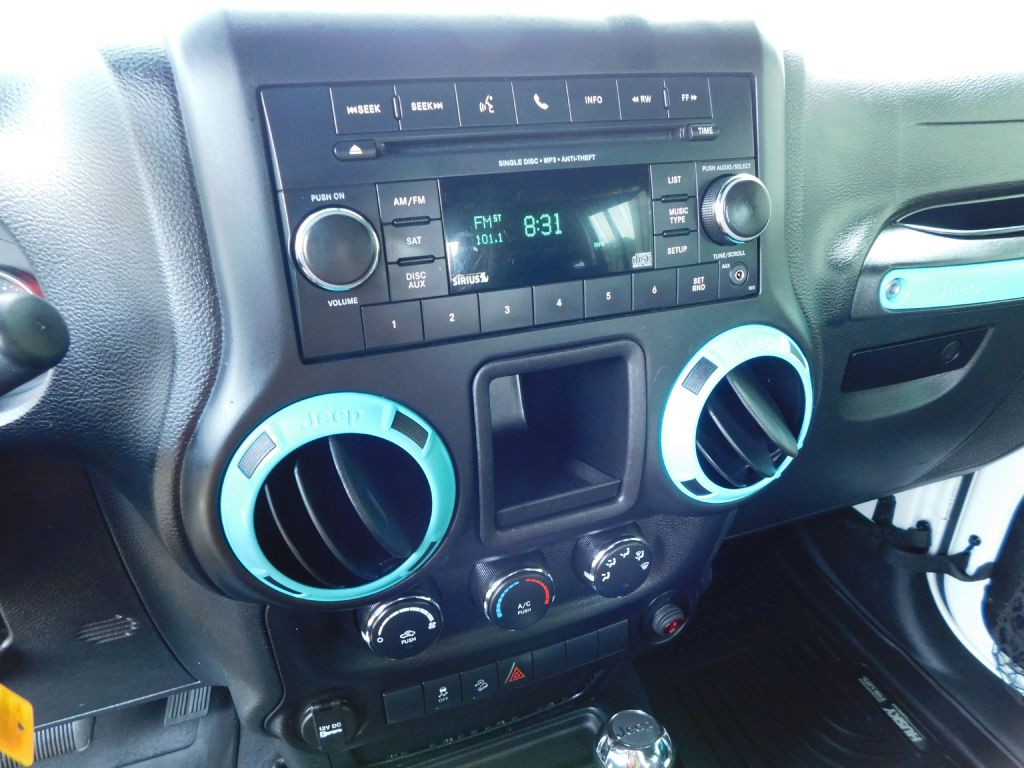 2015 Jeep Wrangler Unlimited Image 12