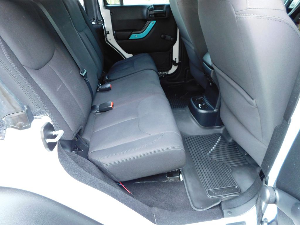 2015 Jeep Wrangler Unlimited Image 28