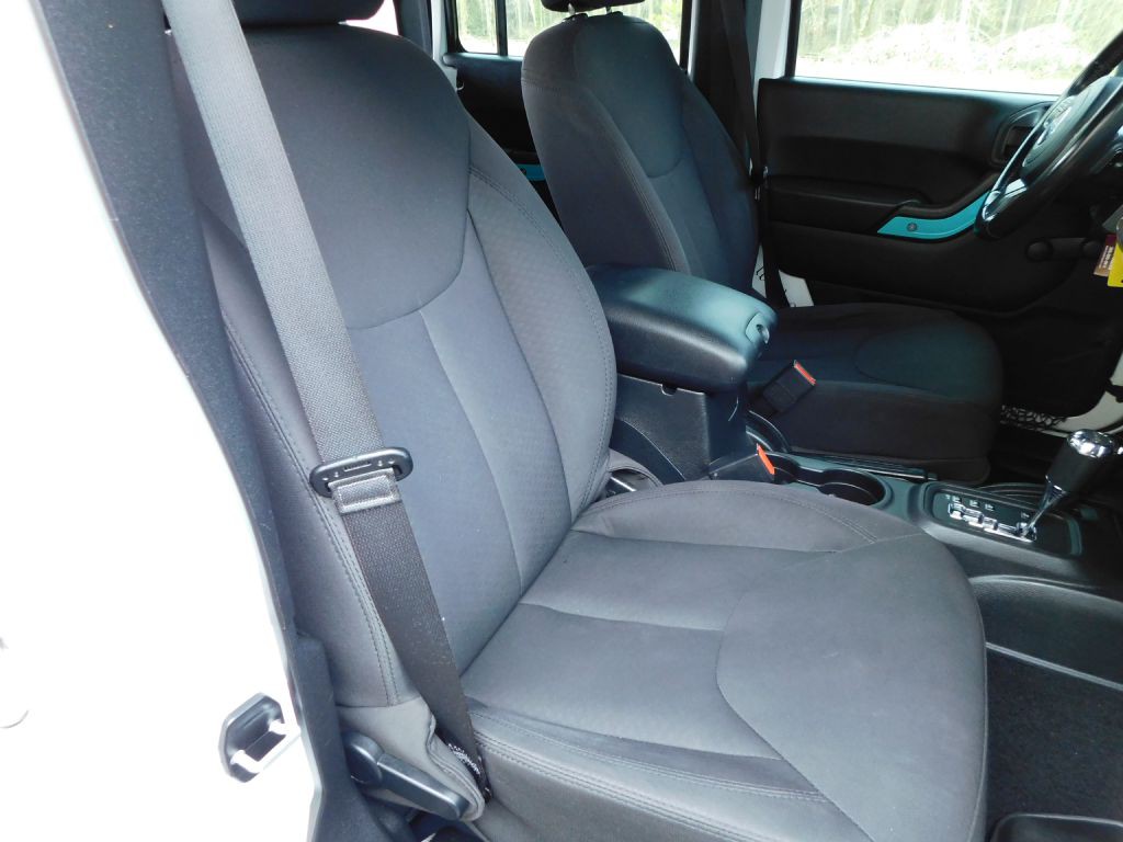 2015 Jeep Wrangler Unlimited Image 30