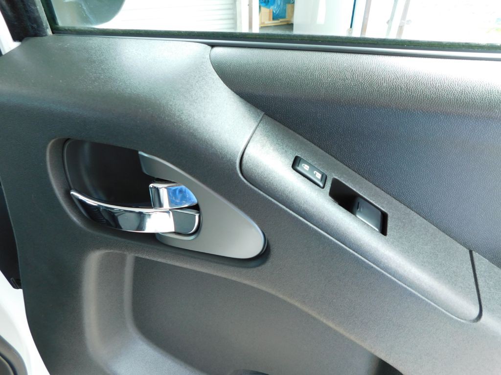 2018 Nissan Frontier Image 30