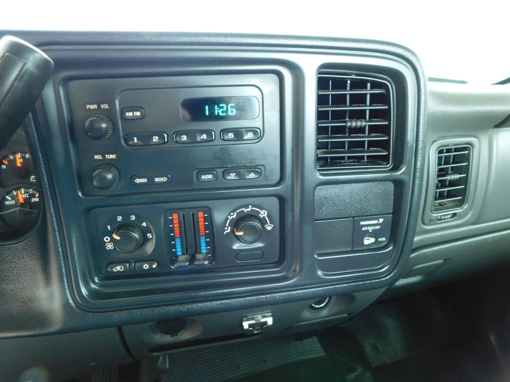 2005 Chevrolet Silverado 1500 Image 10