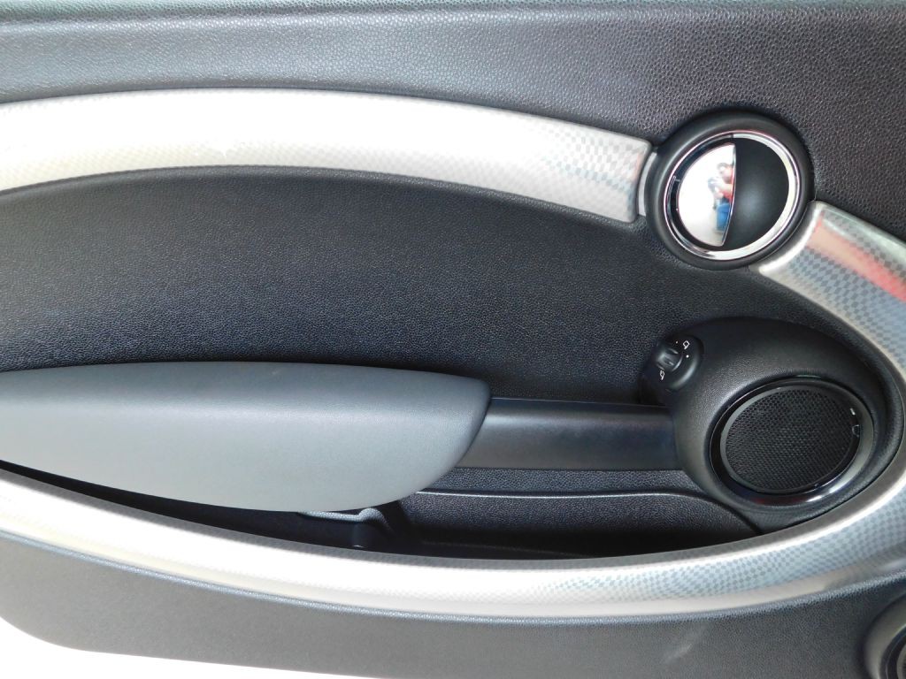 2008 MINI Cooper Image 18