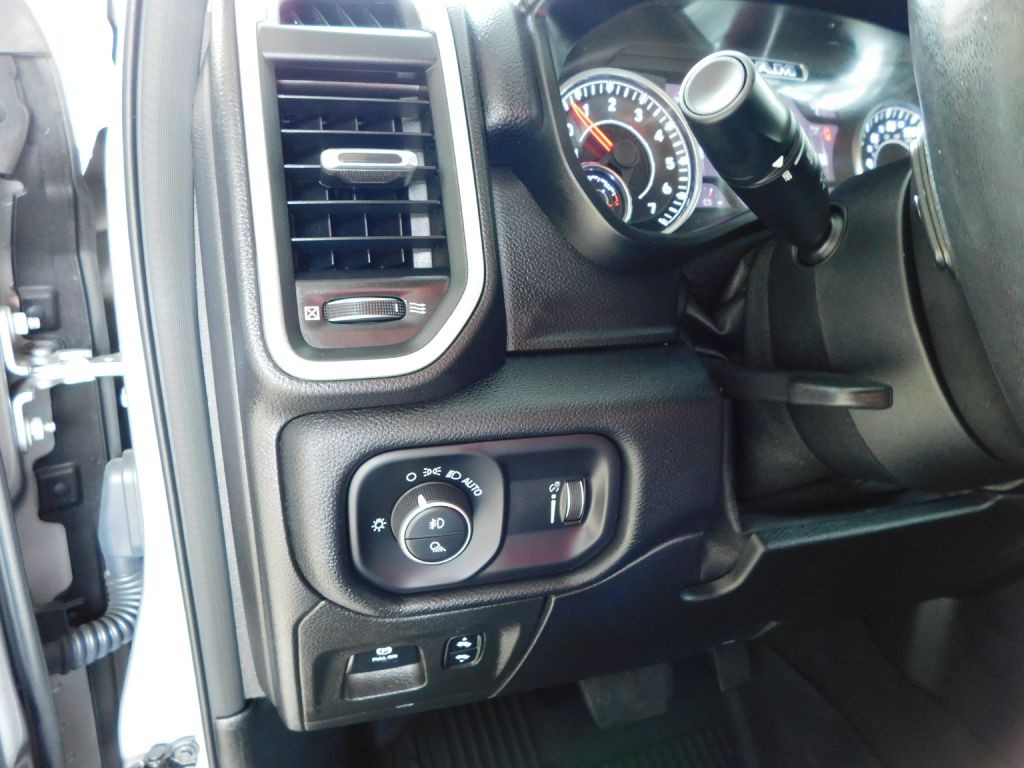 2020 RAM 1500 Image 12
