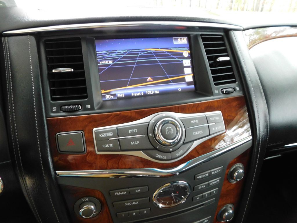 2017 INFINITI QX80 Image 14