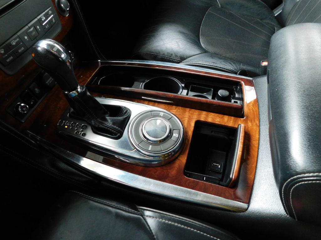 2017 INFINITI QX80 Image 20