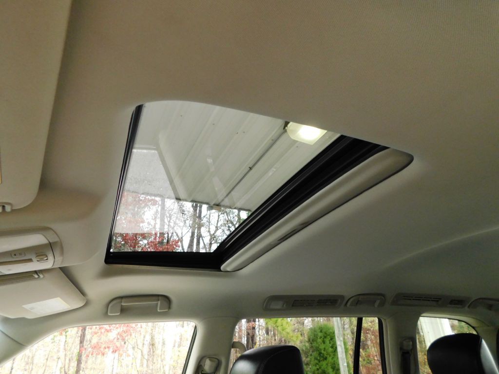 2017 INFINITI QX80 Image 23