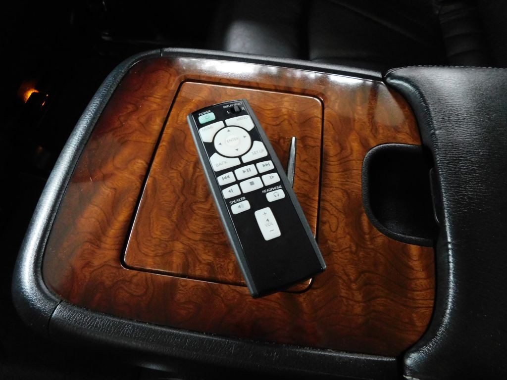 2017 INFINITI QX80 Image 31