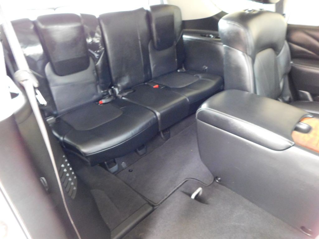 2017 INFINITI QX80 Image 37