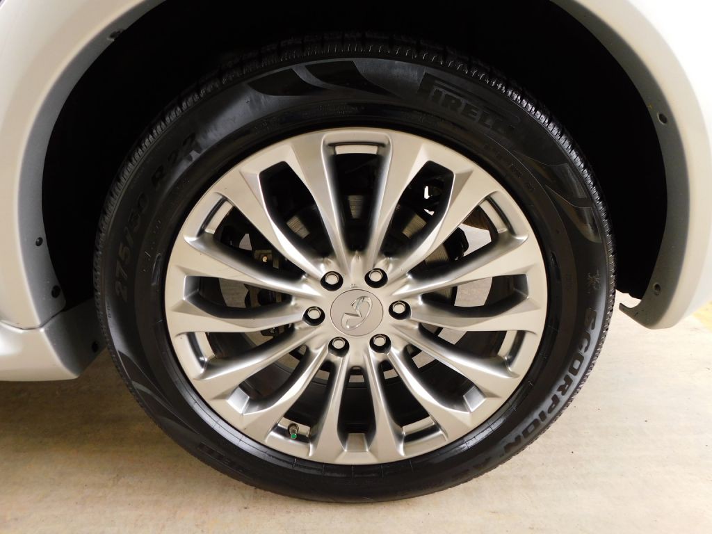 2017 INFINITI QX80 Image 47