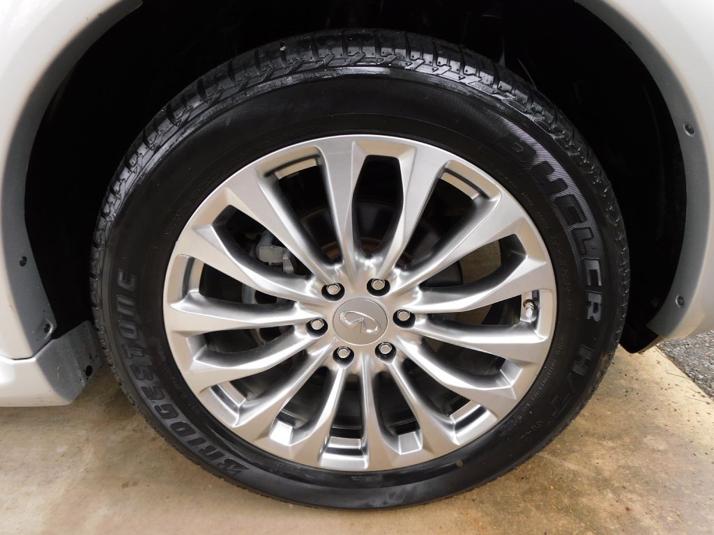 2017 INFINITI QX80 Image 49