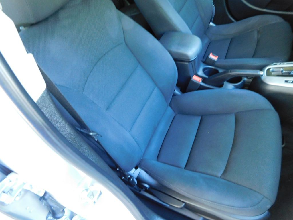 2014 Chevrolet Cruze Image 27