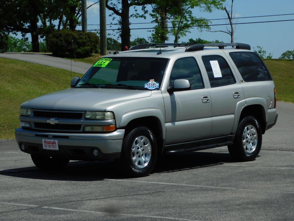 2004 Chevrolet Tahoe Image 2