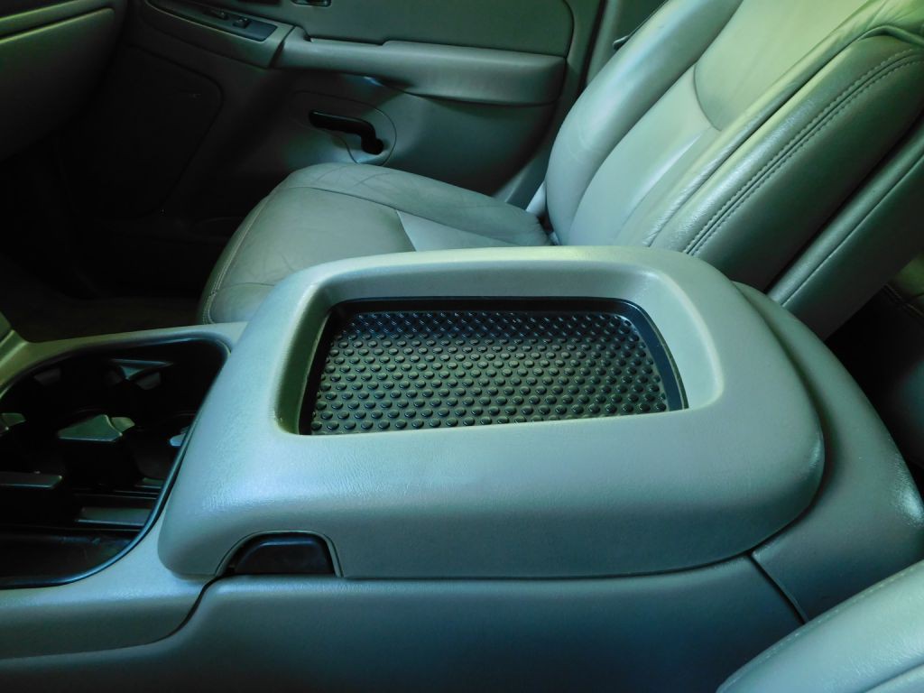 2004 Chevrolet Tahoe Image 18