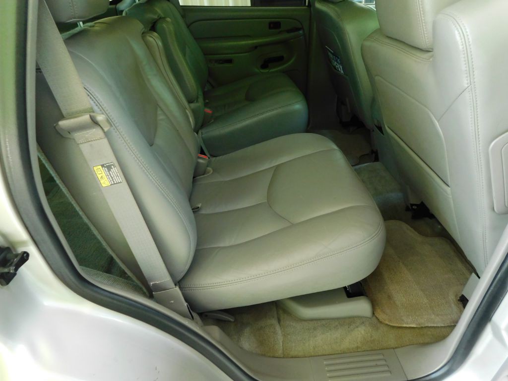 2004 Chevrolet Tahoe Image 27