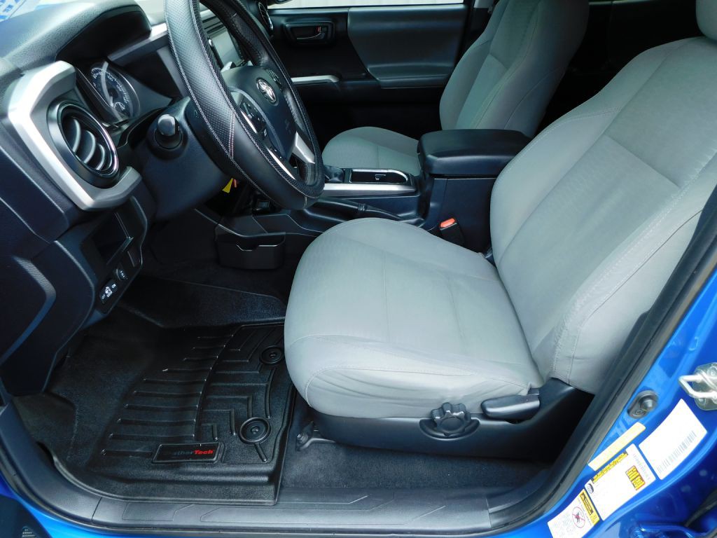 2016 Toyota Tacoma Image 8