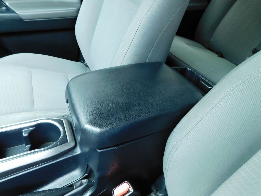 2016 Toyota Tacoma Image 18