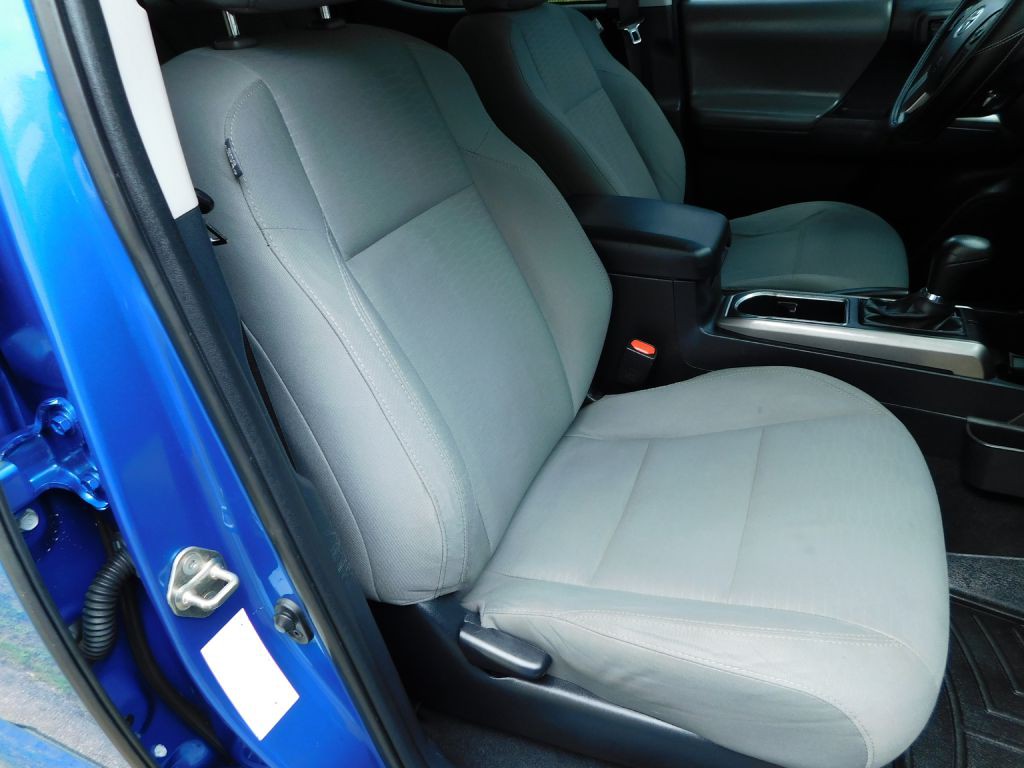 2016 Toyota Tacoma Image 31