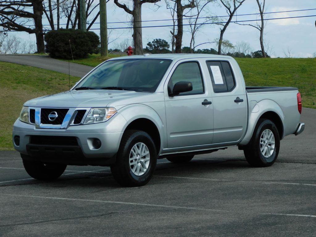 2018 Nissan Frontier Image 2