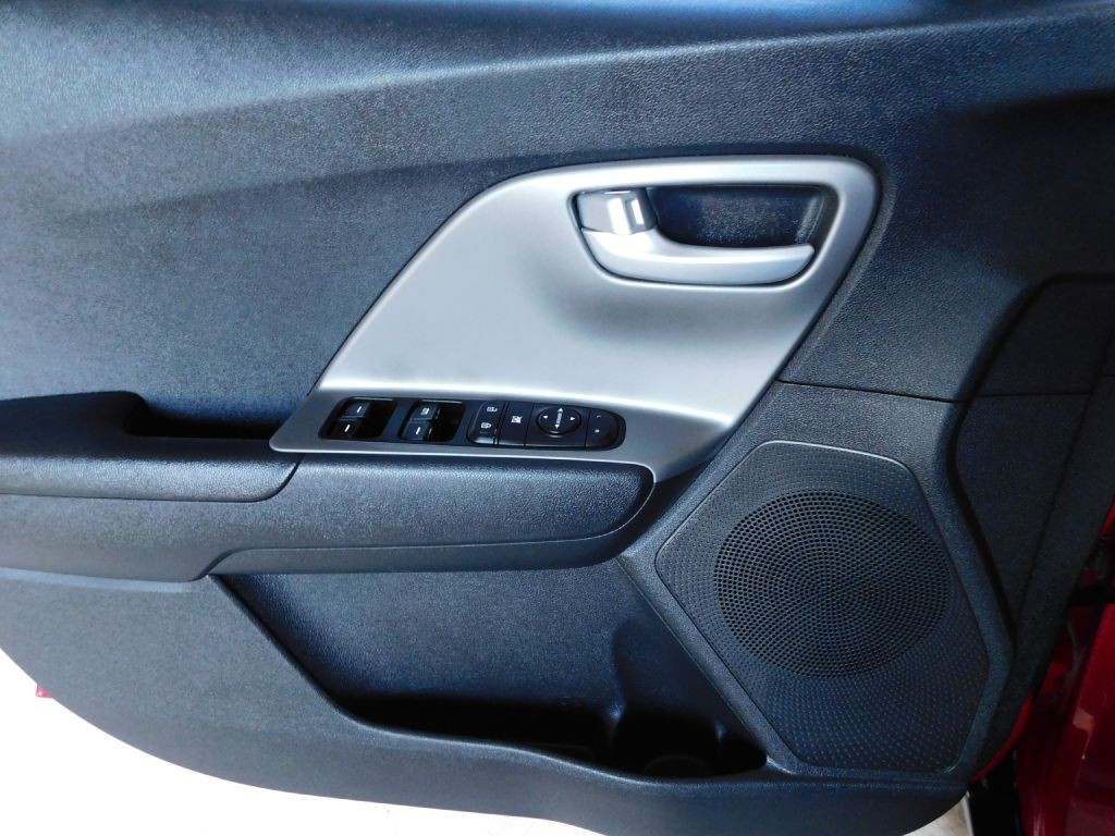 2018 Kia Niro Image 18