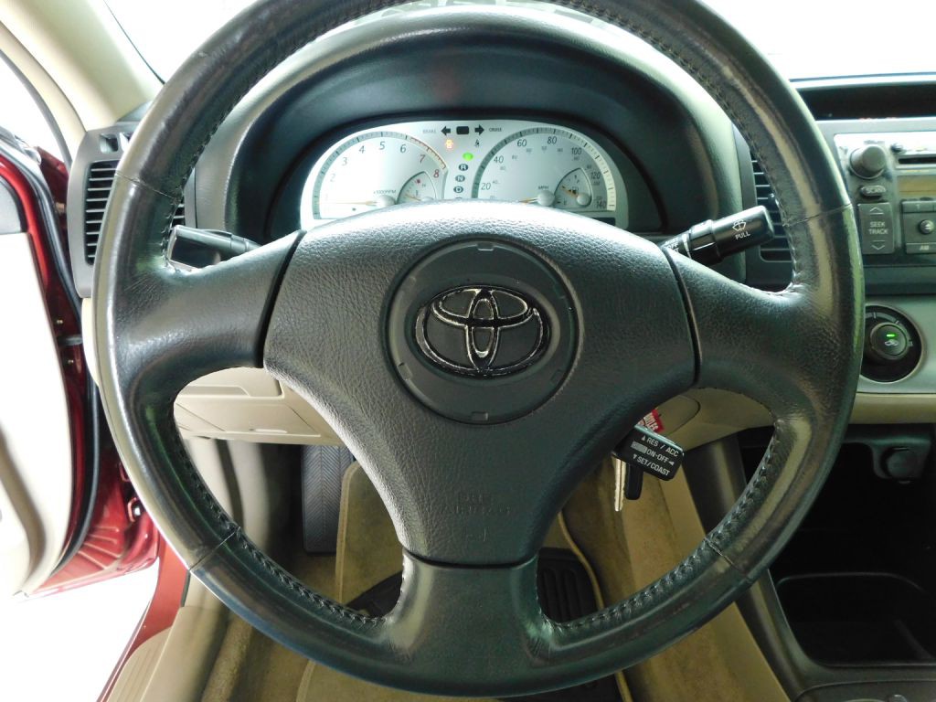 2002 Toyota Camry Image 9
