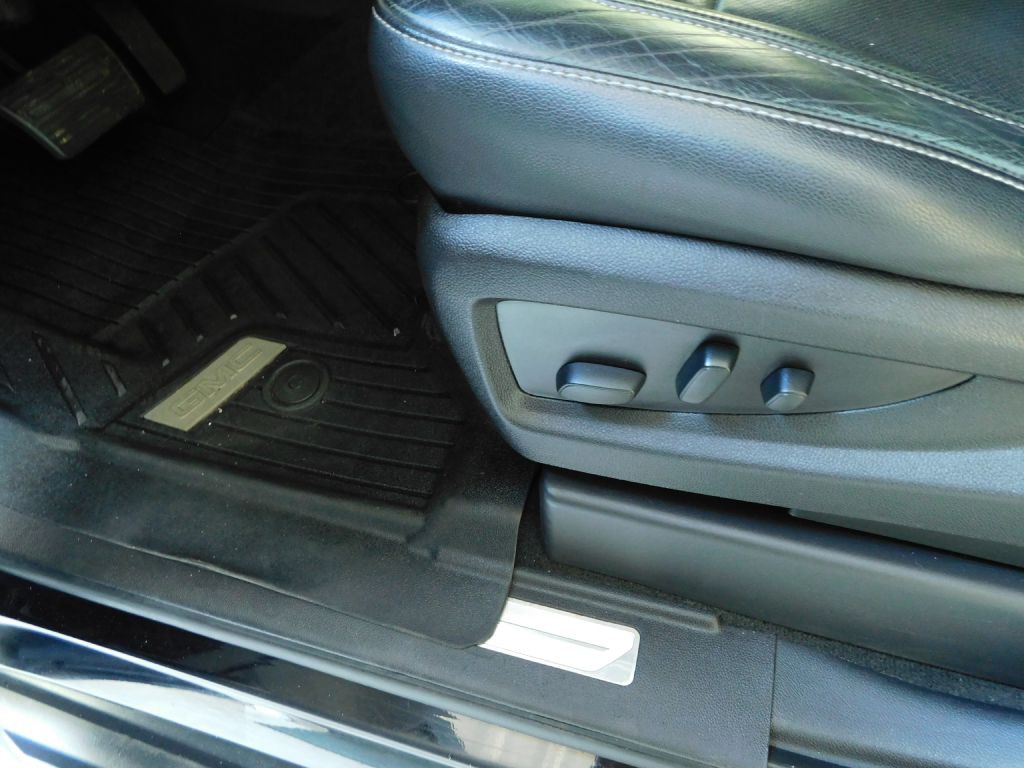 2017 GMC Yukon Image 9