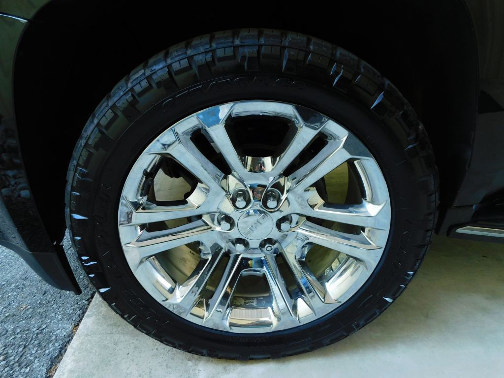 2017 GMC Yukon Image 38