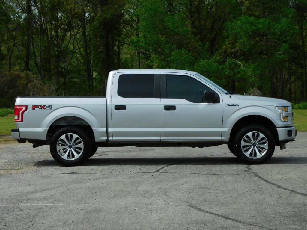 2017 Ford F-150 Image 3