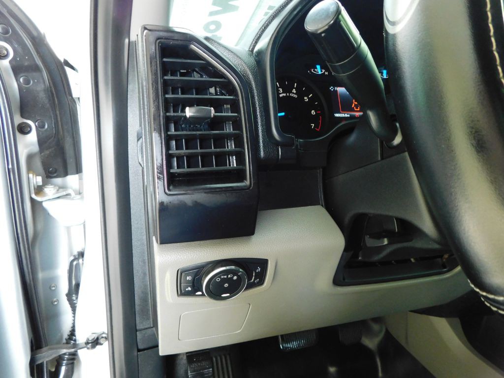 2017 Ford F-150 Image 11