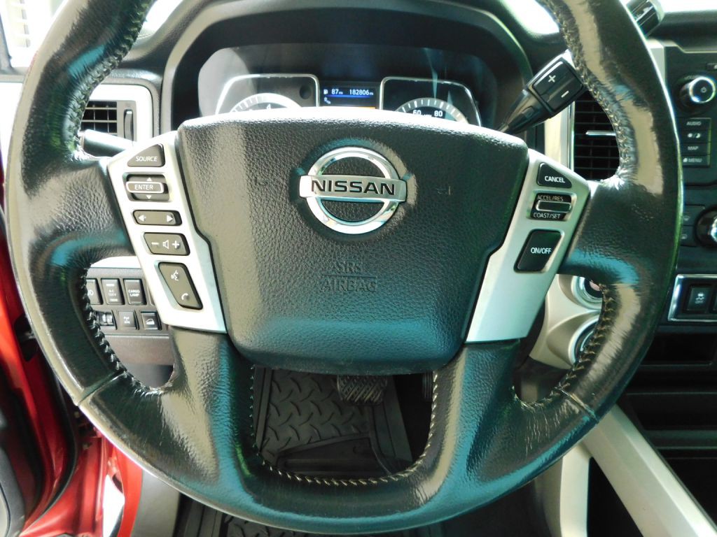 2019 Nissan Titan Image 12