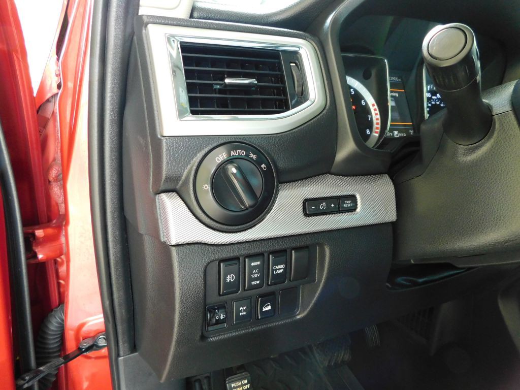 2019 Nissan Titan Image 13