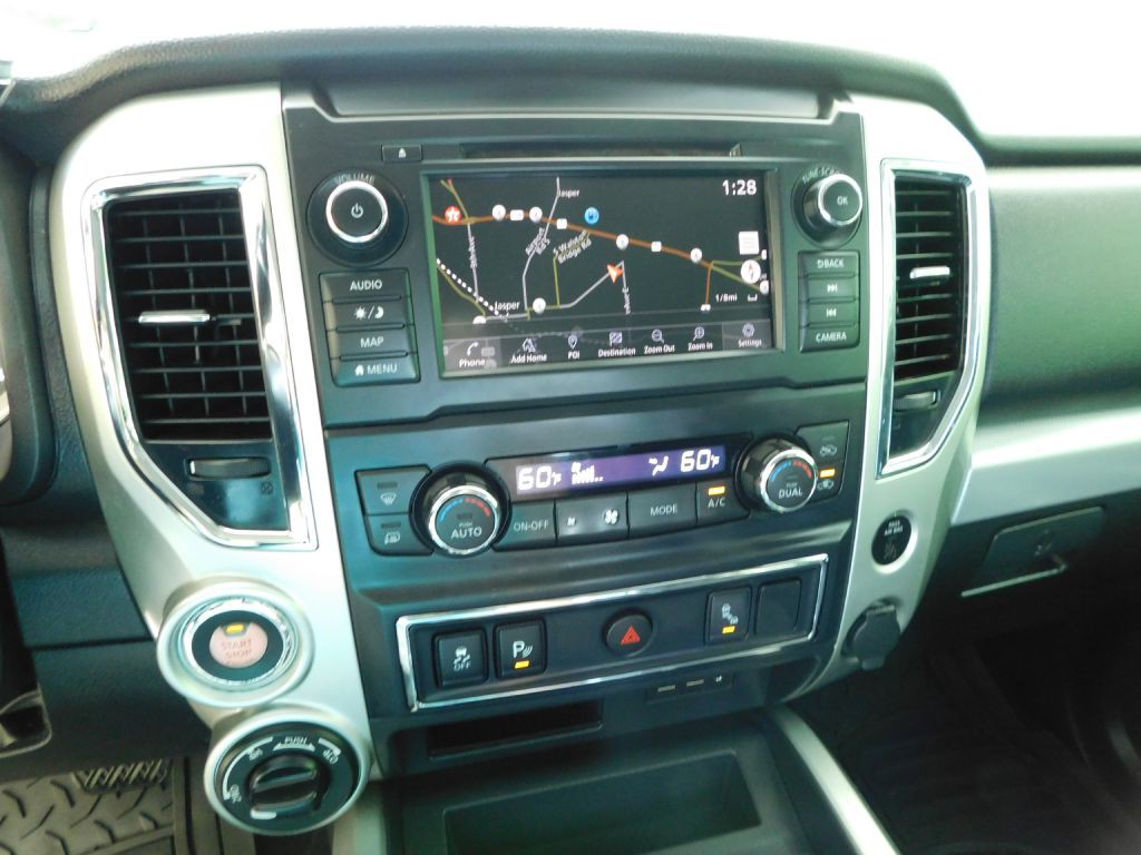2019 Nissan Titan Image 14