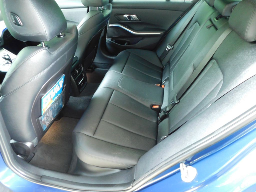 2021 BMW 3 Series Image 23