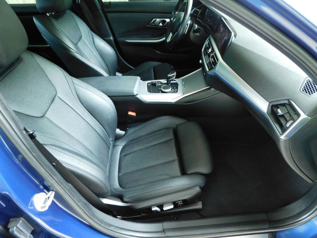 2021 BMW 3 Series Image 30