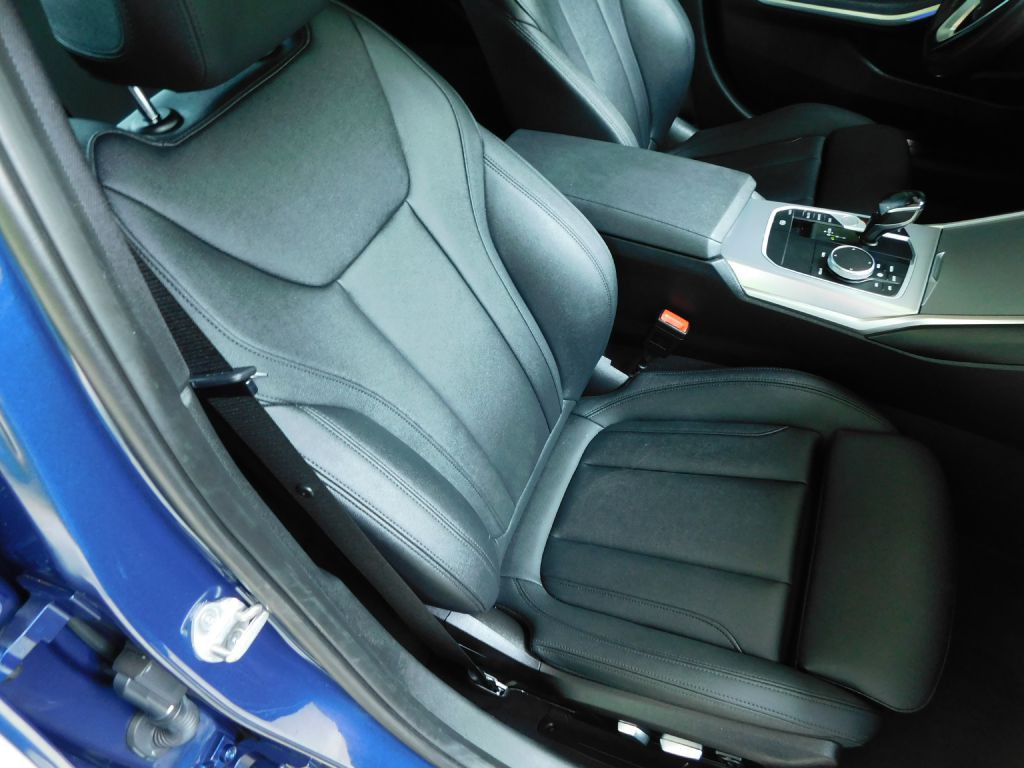 2021 BMW 3 Series Image 31
