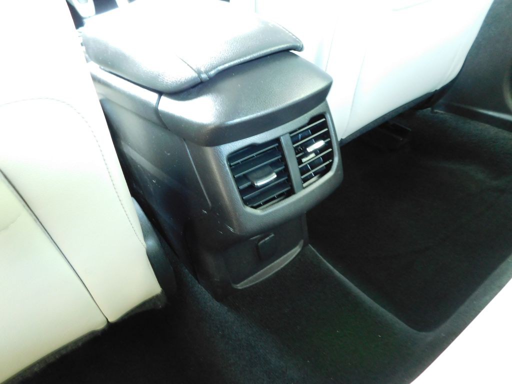 2016 Ford Fusion Image 24