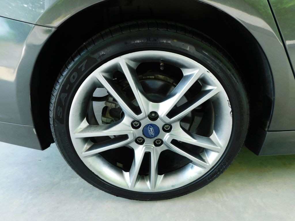 2016 Ford Fusion Image 36