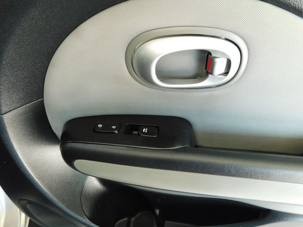 2014 Kia Soul Image 27