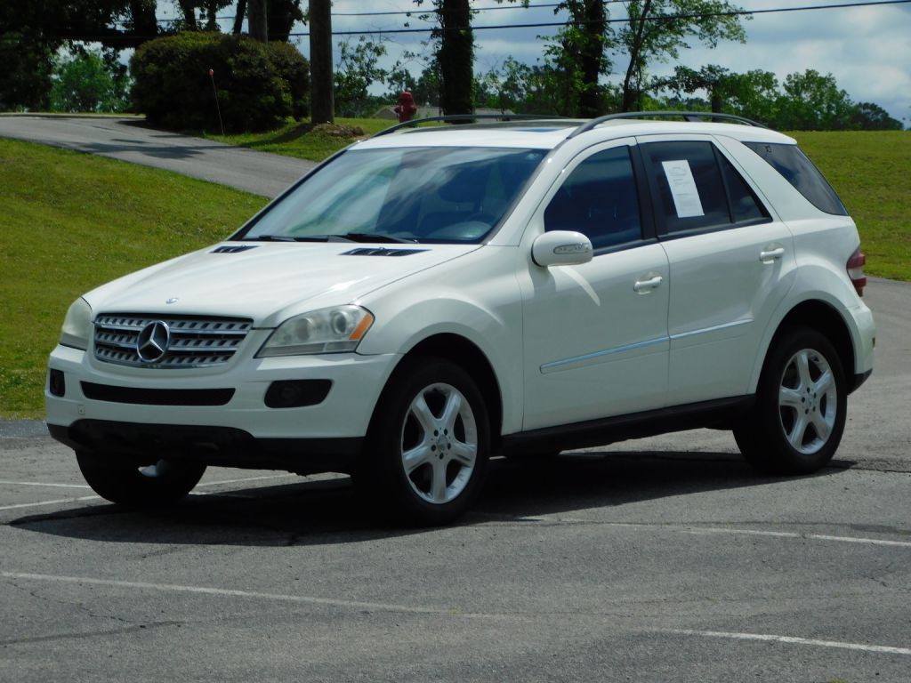 2010 Mercedes-Benz M-Class Image 2