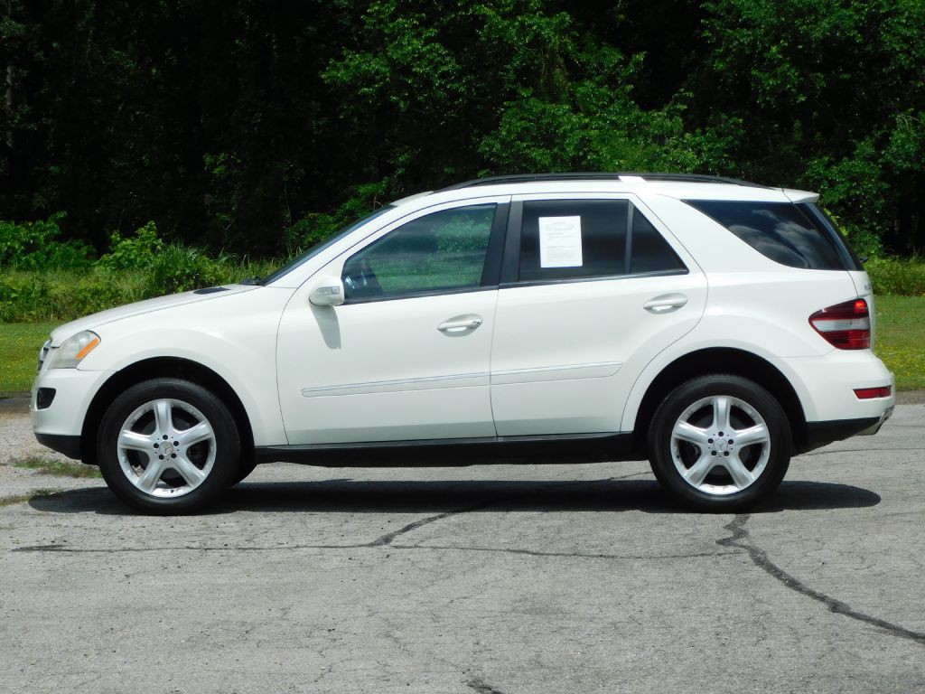2010 Mercedes-Benz M-Class Image 4