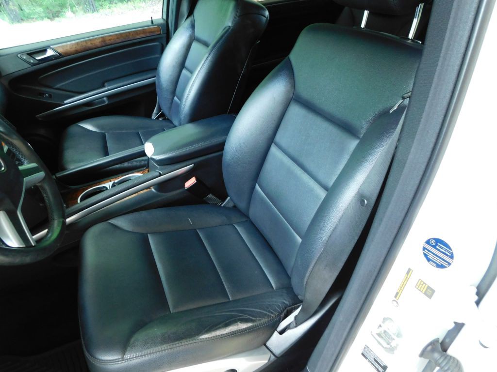 2010 Mercedes-Benz M-Class Image 9