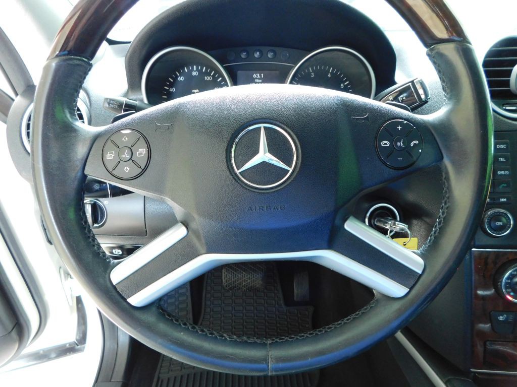 2010 Mercedes-Benz M-Class Image 12