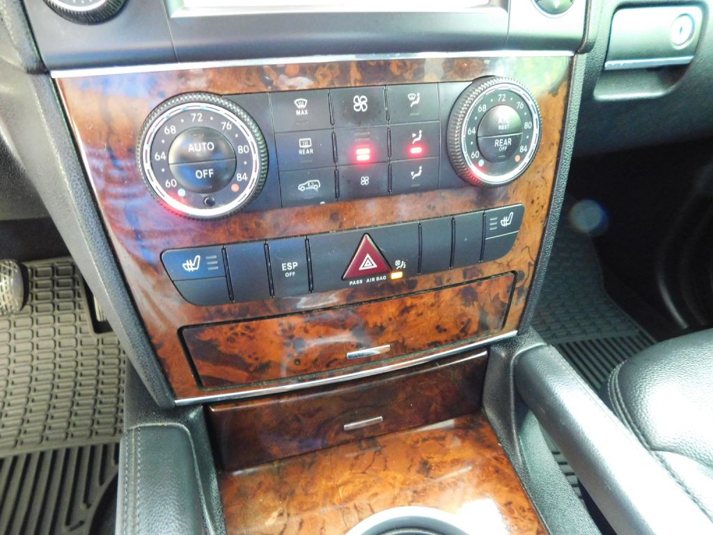 2010 Mercedes-Benz M-Class Image 17
