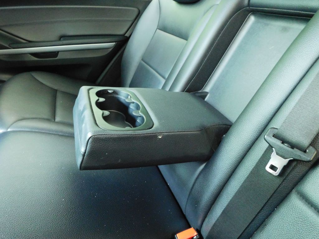 2010 Mercedes-Benz M-Class Image 27