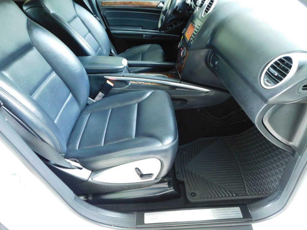 2010 Mercedes-Benz M-Class Image 31